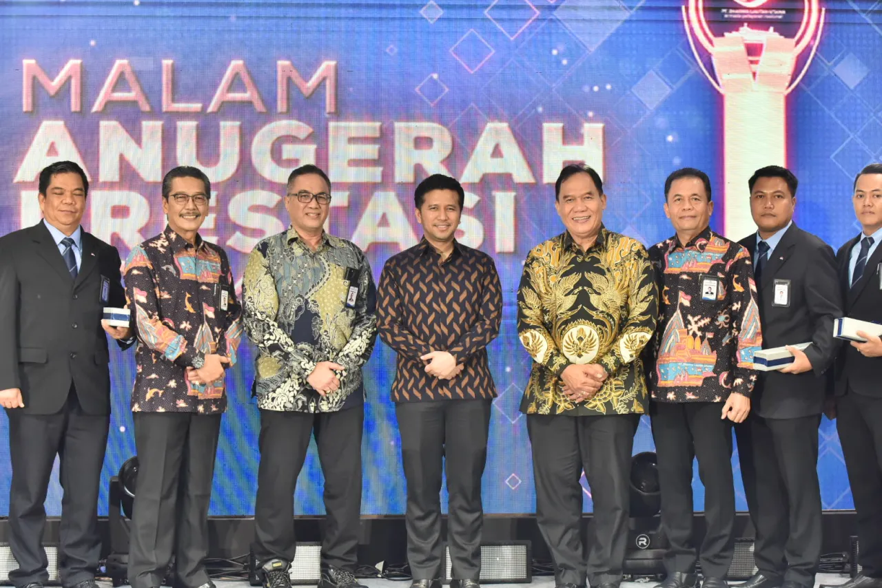 Malam Anugerah Prestasi 2024 PT DLU Bertabur Penghargaan dan Tamu Penting