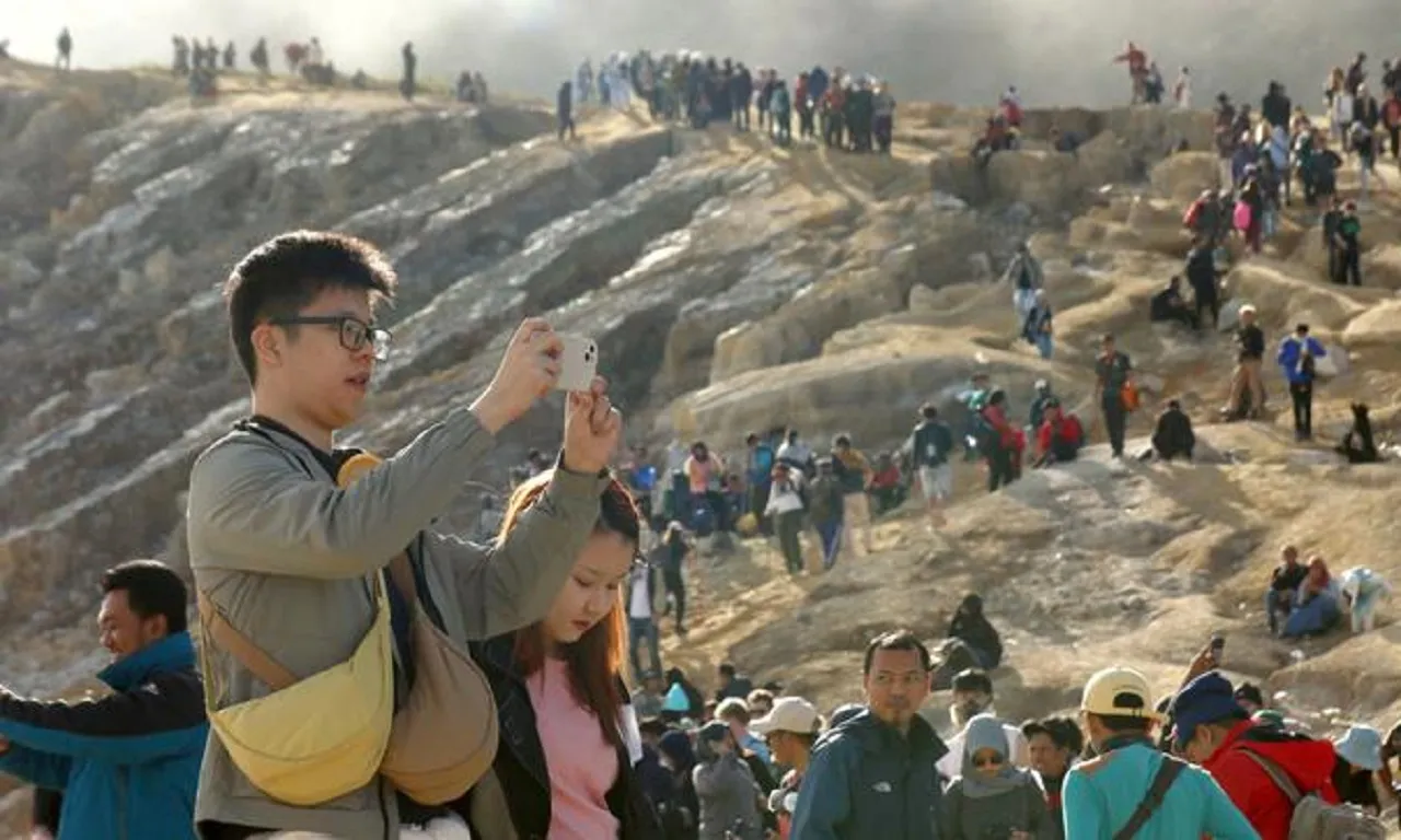 Destinasi Puncak Ijen Banyuwangi Jadi Wisata Favorit Turis Tiongkok