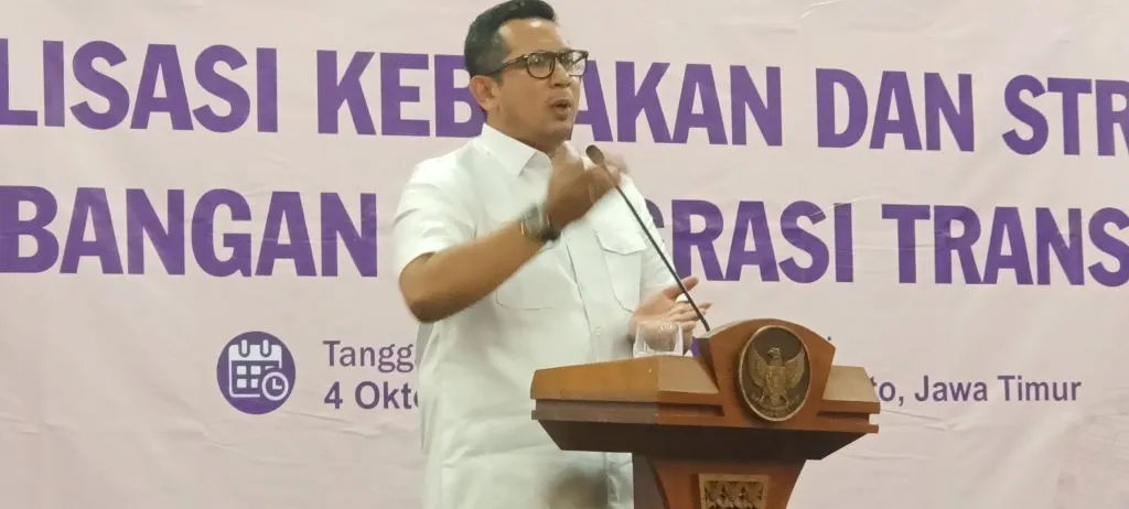 Pj Wali Kota Ali Kuncoro Beri Sambutan Pada Acara Sosialisasi Baketrans se-Gerbang Kertosusila