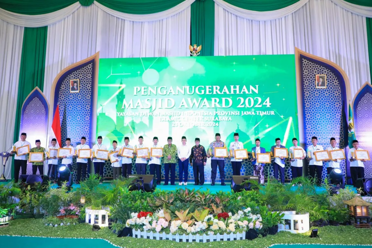 Pj. Gubernur Adhy Jabarkan Peran Penting Masjid Dalam Pembangunan Keumatan