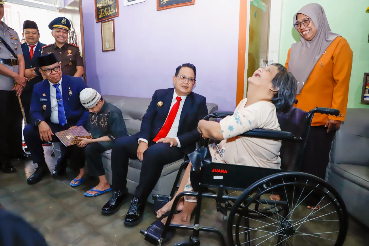Pj Gubernur Adhy Sapa Disabilitas di Selosari Magetan