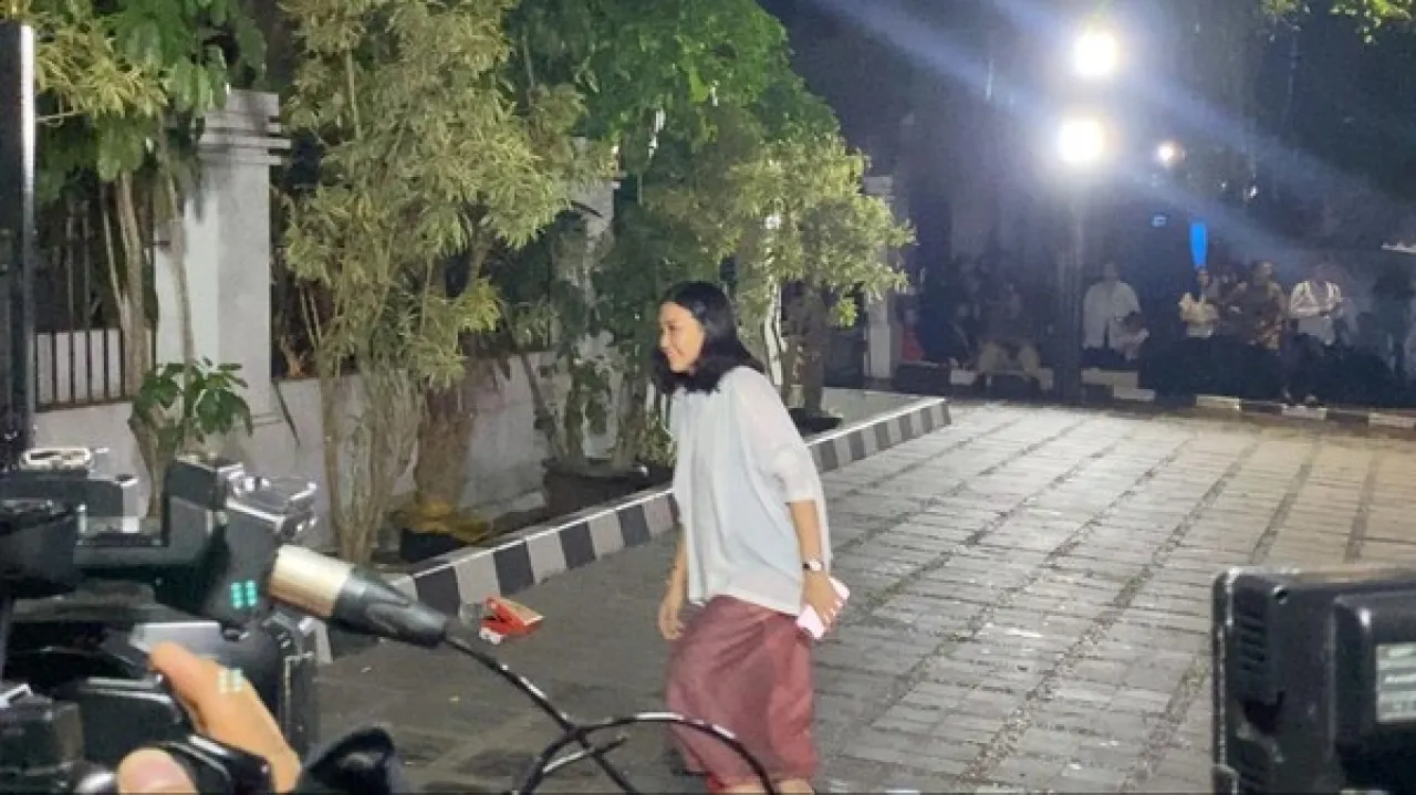 Veronica Tan, Diminta Bantu Ibu-ibu dan Anak