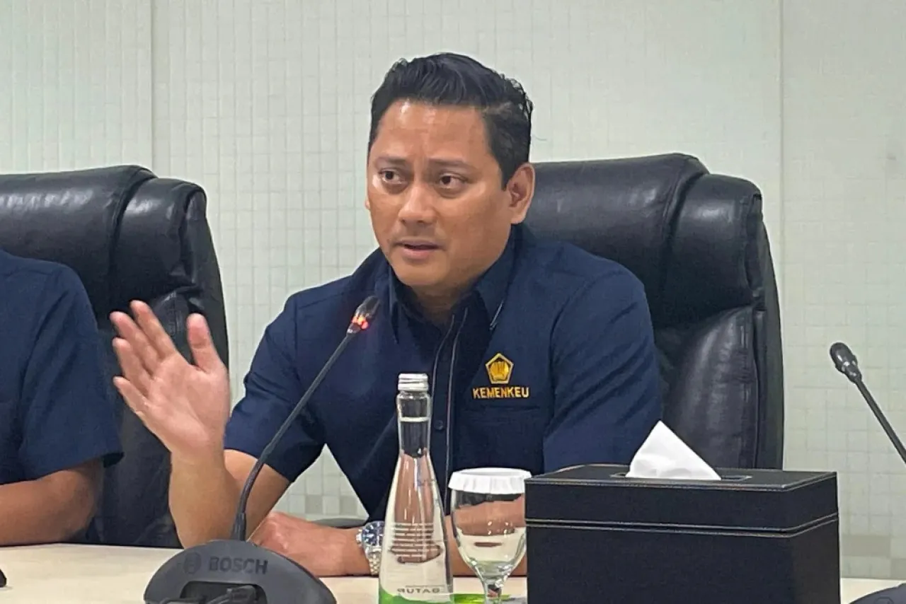 Keponakan Prabowo Akui Ekonomi Global Hanya Tumbuh 2,6%