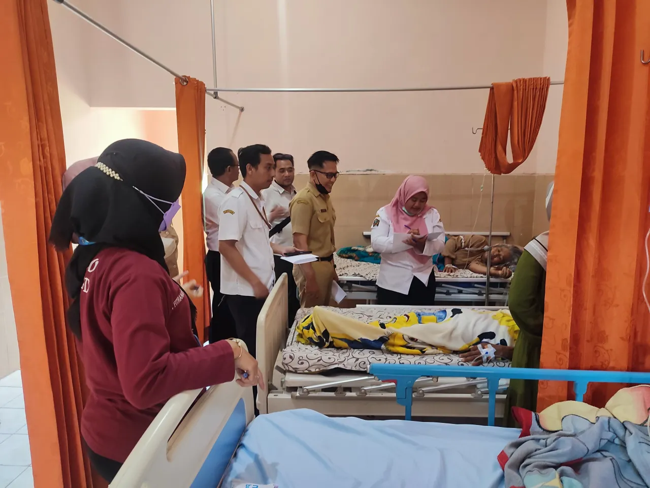 22 Orang Keracunan Massal usai Makan Nasi Kotak