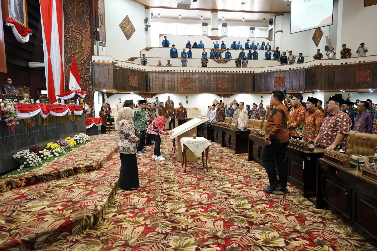 Ajak Seluruh Anggota DPRD Jatim Datangi KPK Supaya Tak Korupsi Lagi