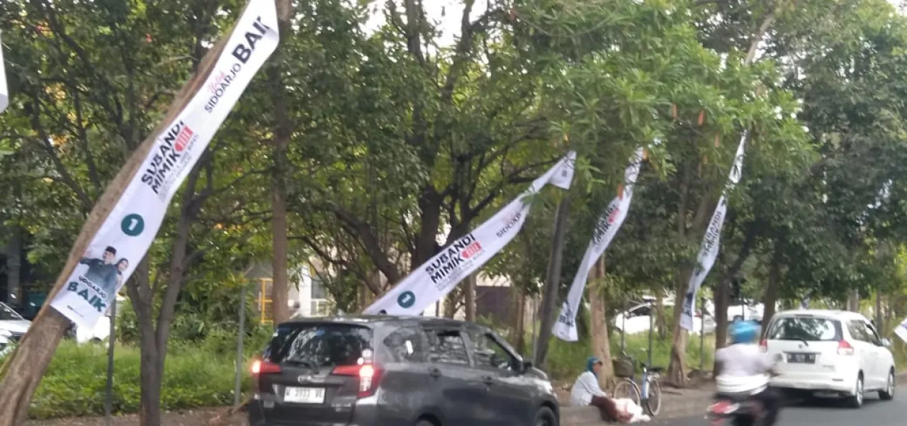 KPU Sidoarjo Gebyar APK Bergambar Paslon Pilkada 2024