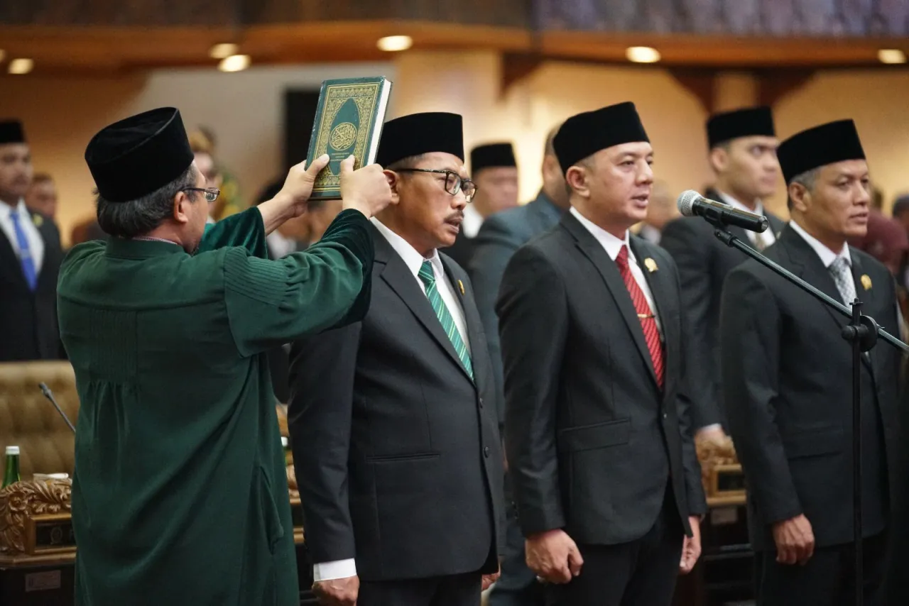 Deni Wicaksono Resmi Jadi Pimpinan DPRD, Soroti Kemiskinan Perdesaan Jatim Sangat Tinggi