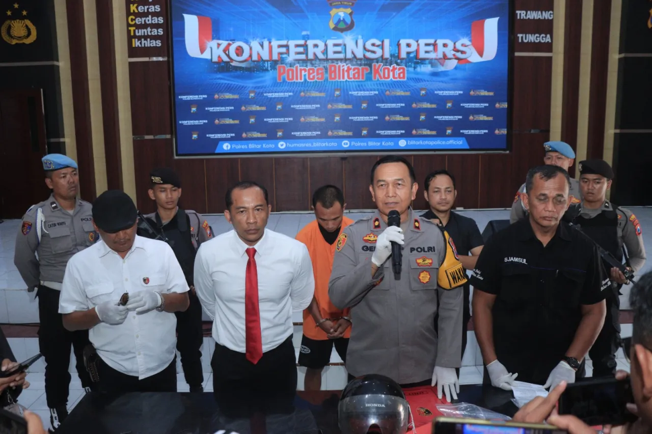 Baca juga : Usai Pesta Miras, Pemuda di Blitar Aniaya Pemotor