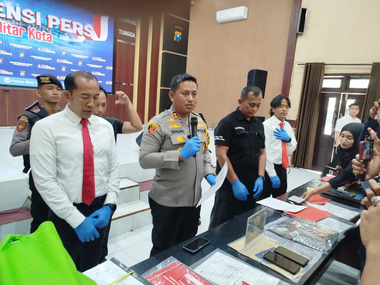 Pria Paruh Baya di Blitar Tipu Belasan Nasabah Bank BRI