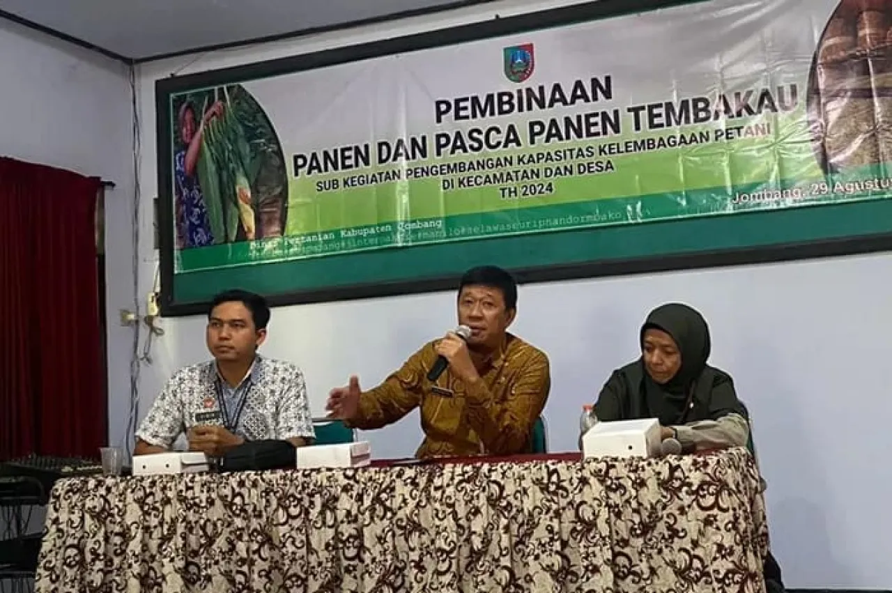 DBHCHT Bantu Tingkatkan Kualitas Tanam Petani Tembakau di Jombang