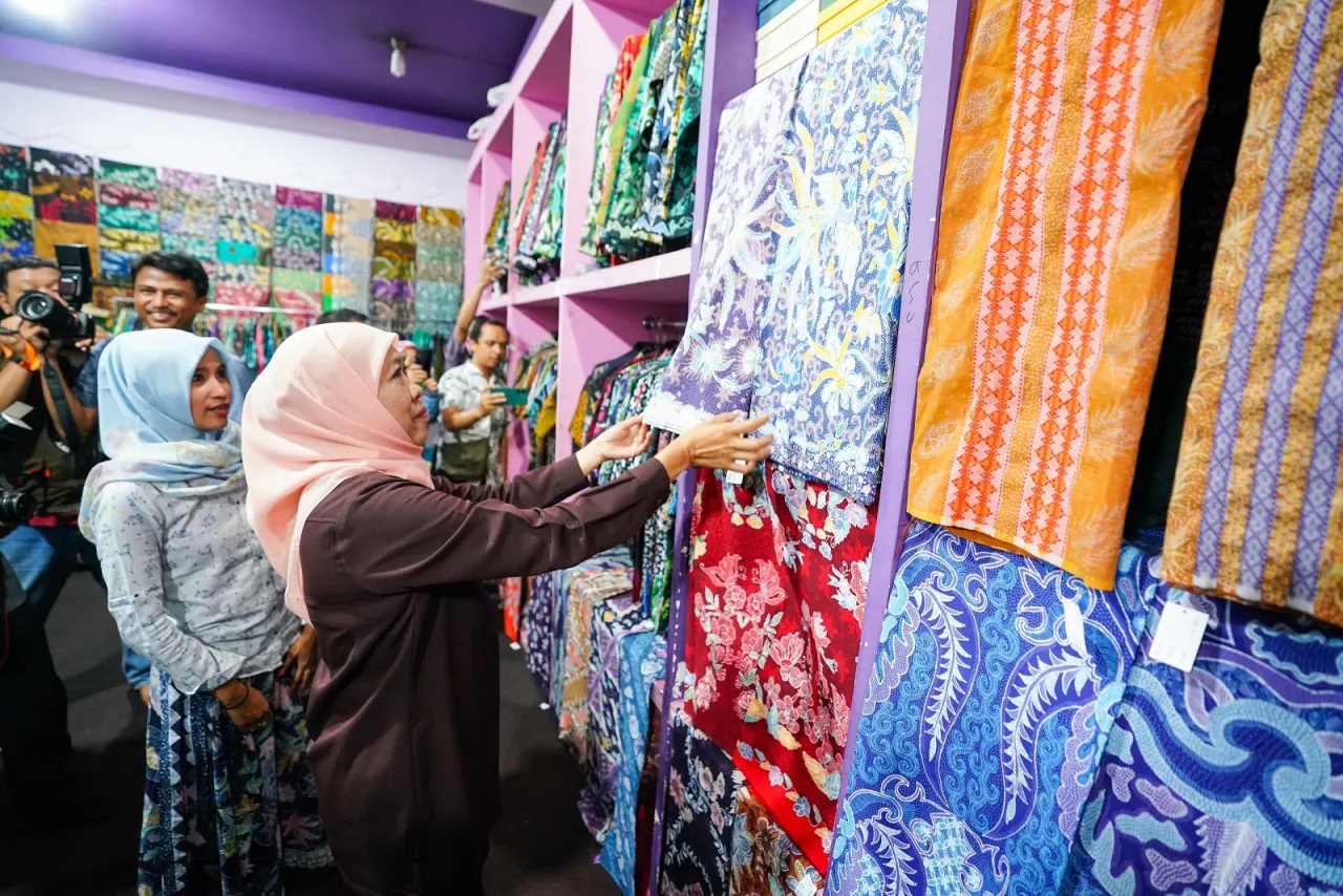 Khofifah: Lestarikan Batik Lestarikan Budaya