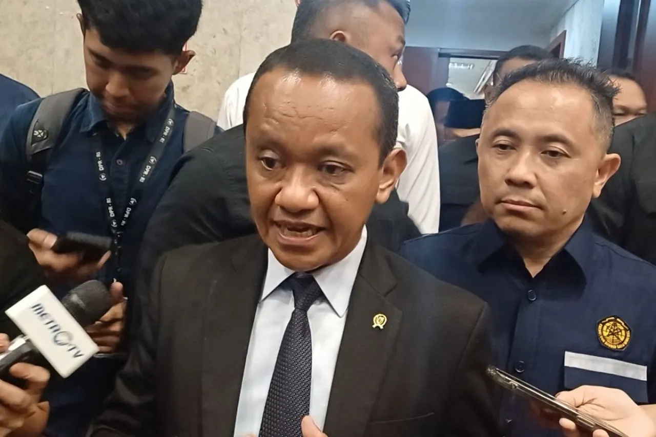 Status Doktor Bahlil, Makin Ruwet