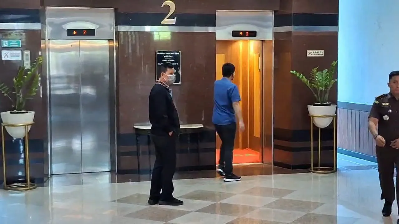 Usai Ibu, Kini Edward, Ayah Tannur, Diperiksa Kejagung