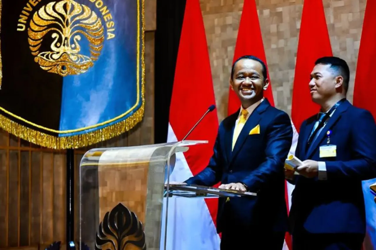 Gelar Doktor Menteri ESDM Bahlil Lahadalia, Ditangguhkan