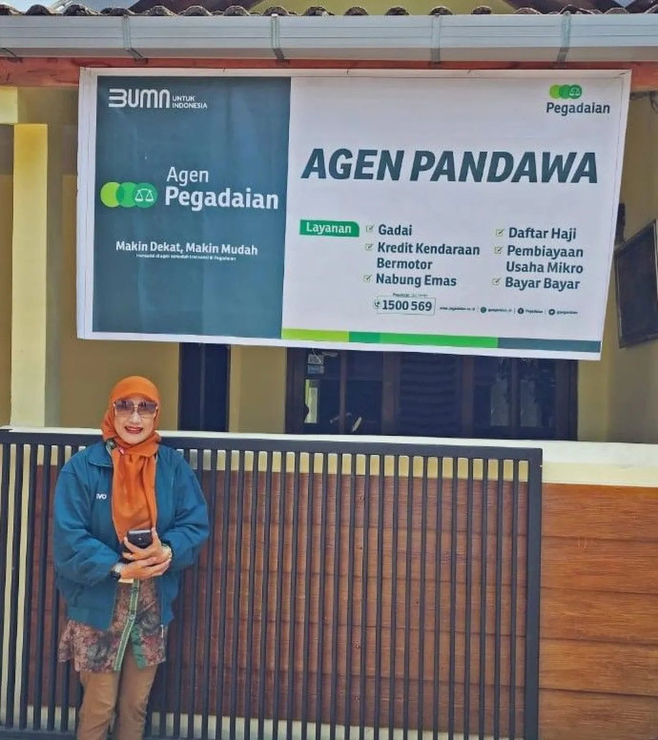 Bu Heru Raih Penghargaan Omset Terbanyak 2024
