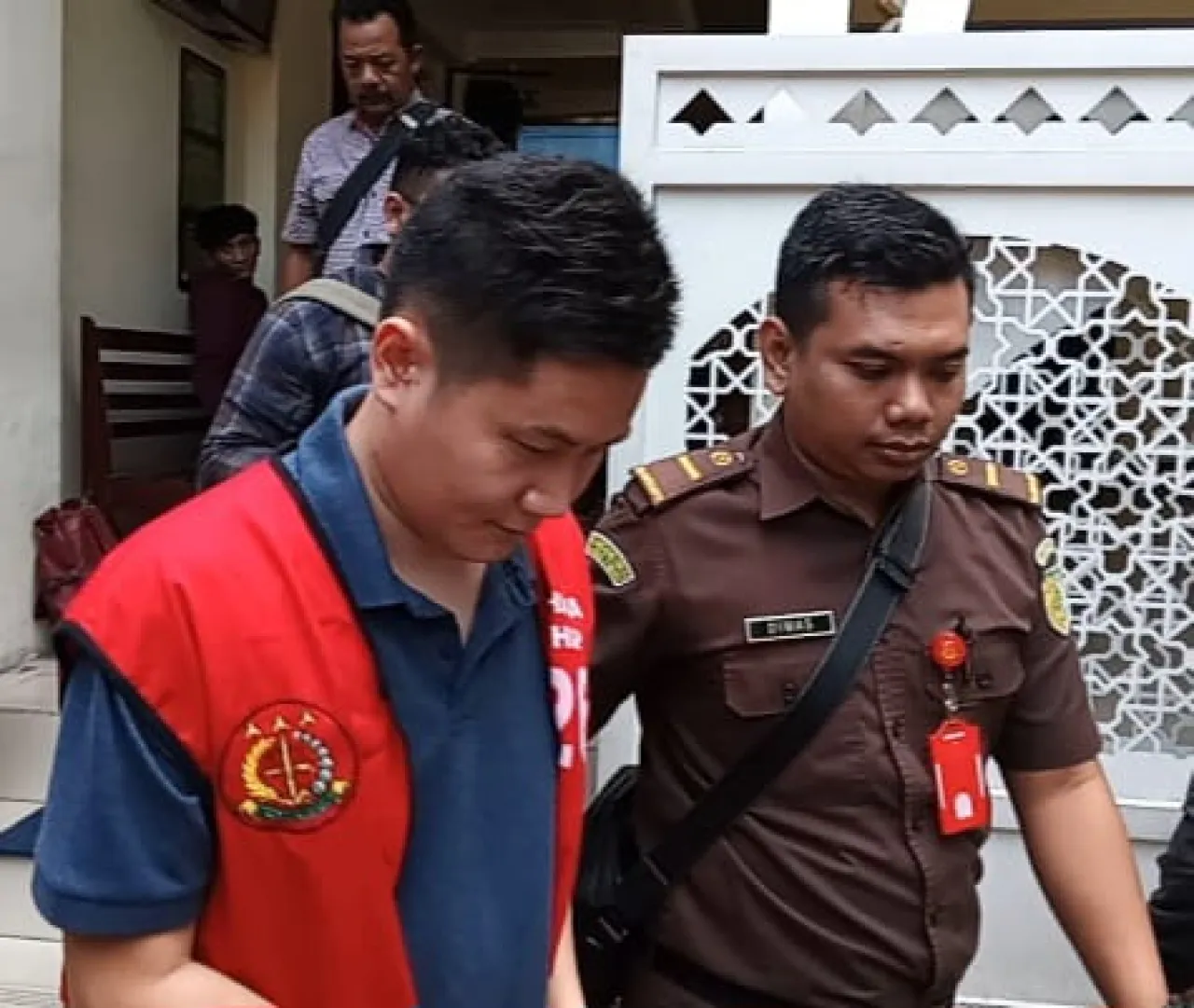 Baca juga : Huang Renyi Tabrak Kakak-Adik Hingga Meninggal Dunia