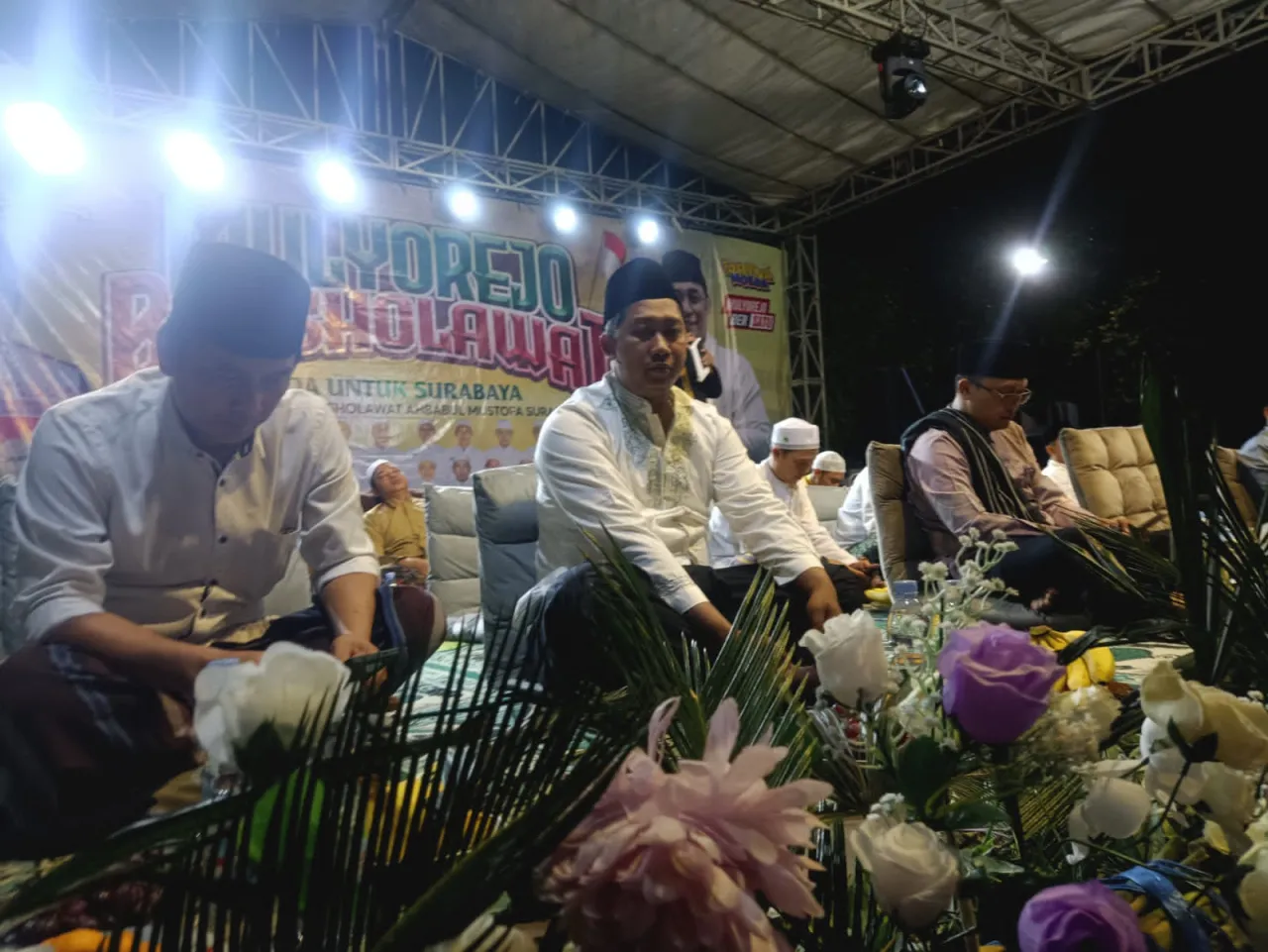 Jadi Motor Pemenangan Pasangan Eri Cahyadi - Armuji, Relawan Mulyorejo Bersatu Gelar Sholawatan