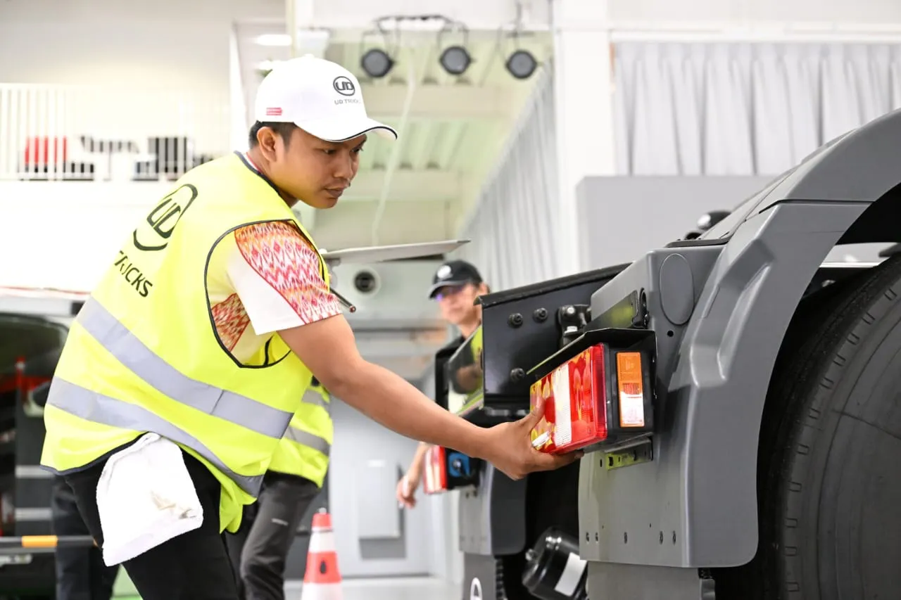 Global UD Extra Mile Challenge 2024, UD Trucks Indonesia Rayakan Kemenangan Pengemudi Indonesia