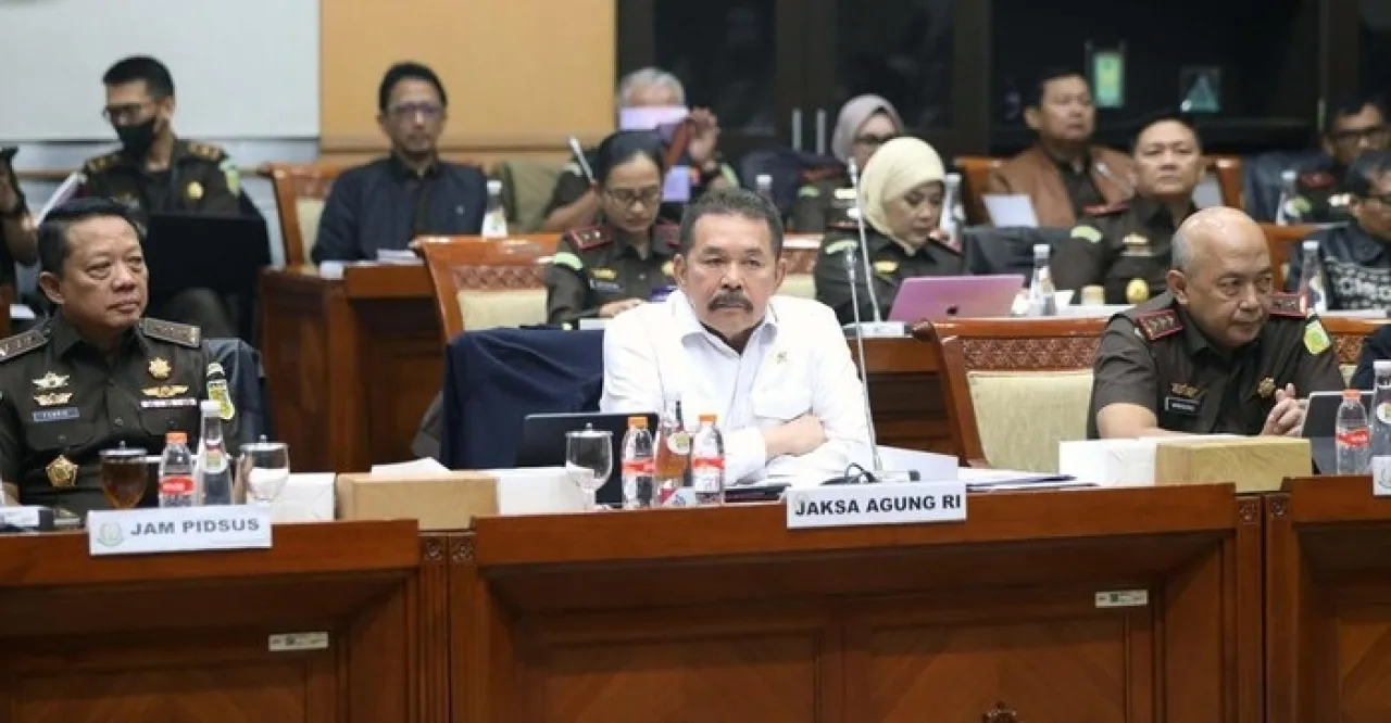 KY Satukan Langkah Pecat 3 Hakim
