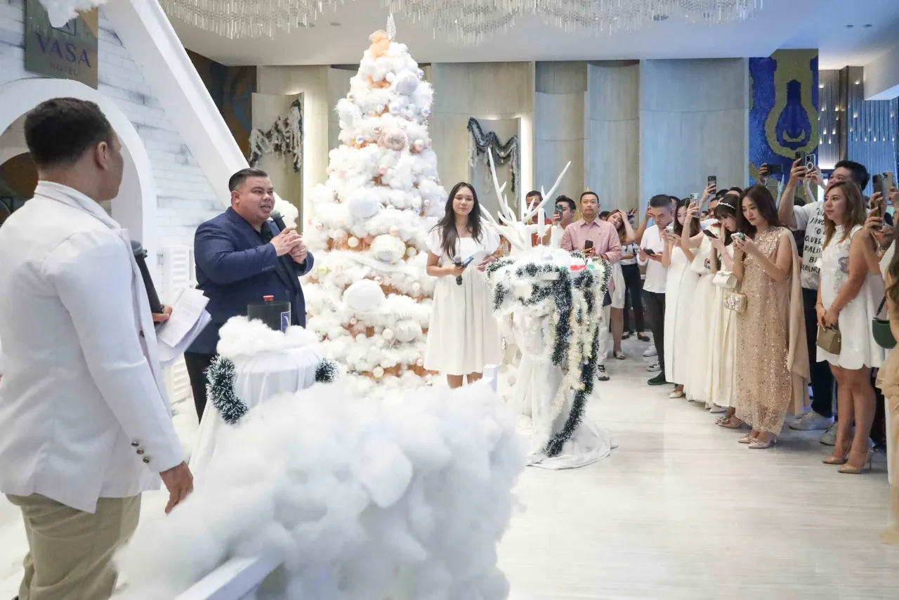 Frosty: A Magical Holiday Journey, Vasa Hotel Hadirkan Pesona Liburan dengan Nuansa Salju dan Acara Lighting Ceremony