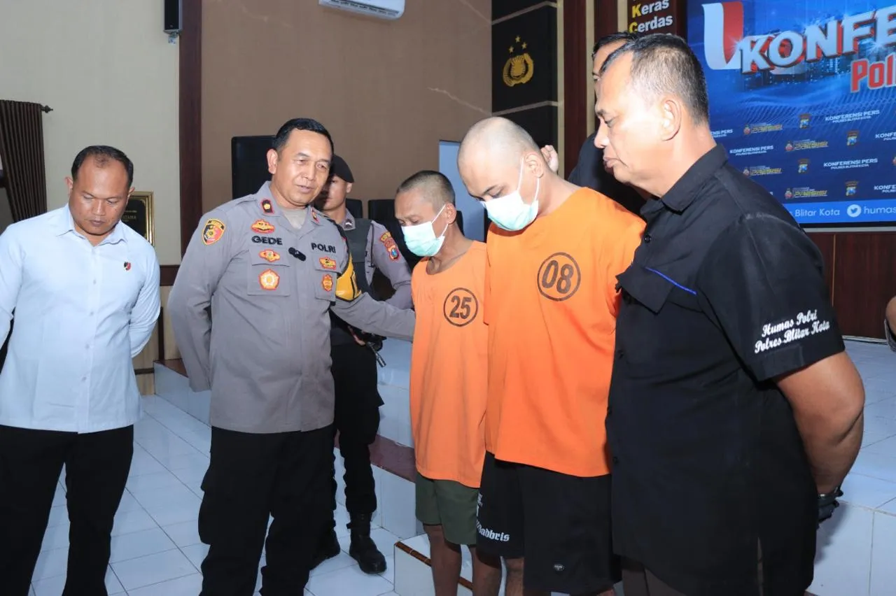 Kurun waktu 24 Jam, Polres Blitar Kota Amankan 2 Pengedar Sabu dan Pil Dobel L