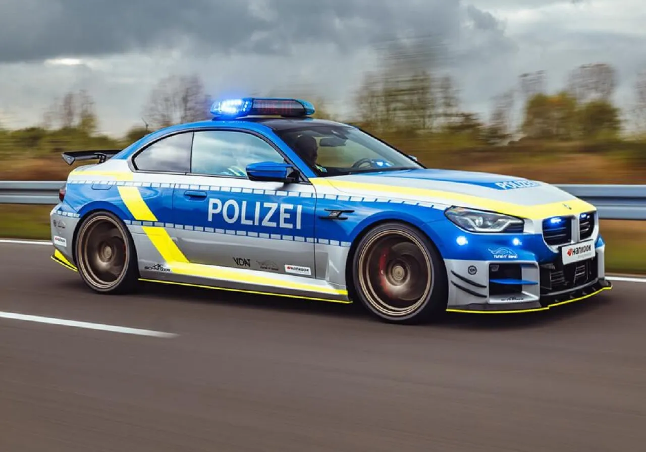 AC Schnitzer Modifikasi BMW M2 Jadi Mobil Kepolisian Jerman