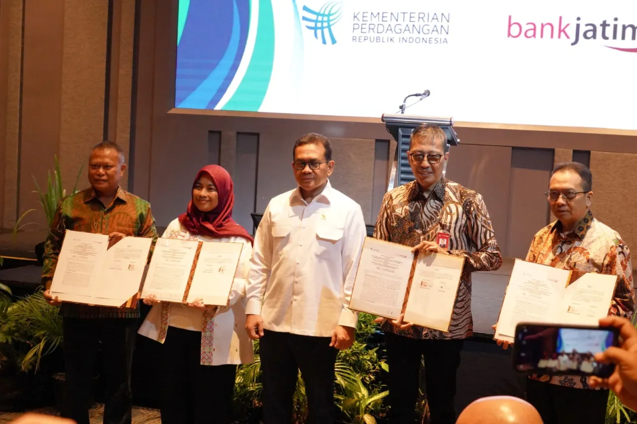 Bank Jatim dan Kementerian Perdagangan Lakukan Penandatanganan Perjanjian Kerja Sama