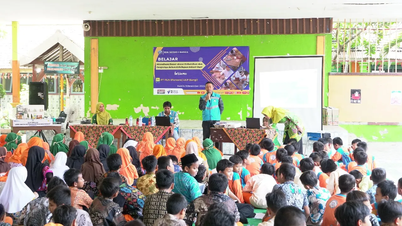 Sambut Nataru, PLN Gelar Aksi Sosial Hingga Kampung PLN Mobile