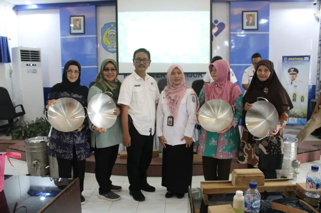Gelar Bimtek Peningkatan Kualitas Produk, Diskop dan UKM Jatim Sebar Alat Penunjang Usaha