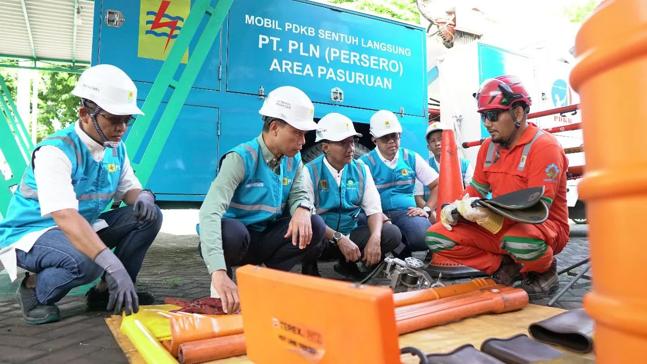 Tingkatkan Keandalan Listrik Jelang Nataru, PLN Gelar Pemeliharaan Jaringan Serentak