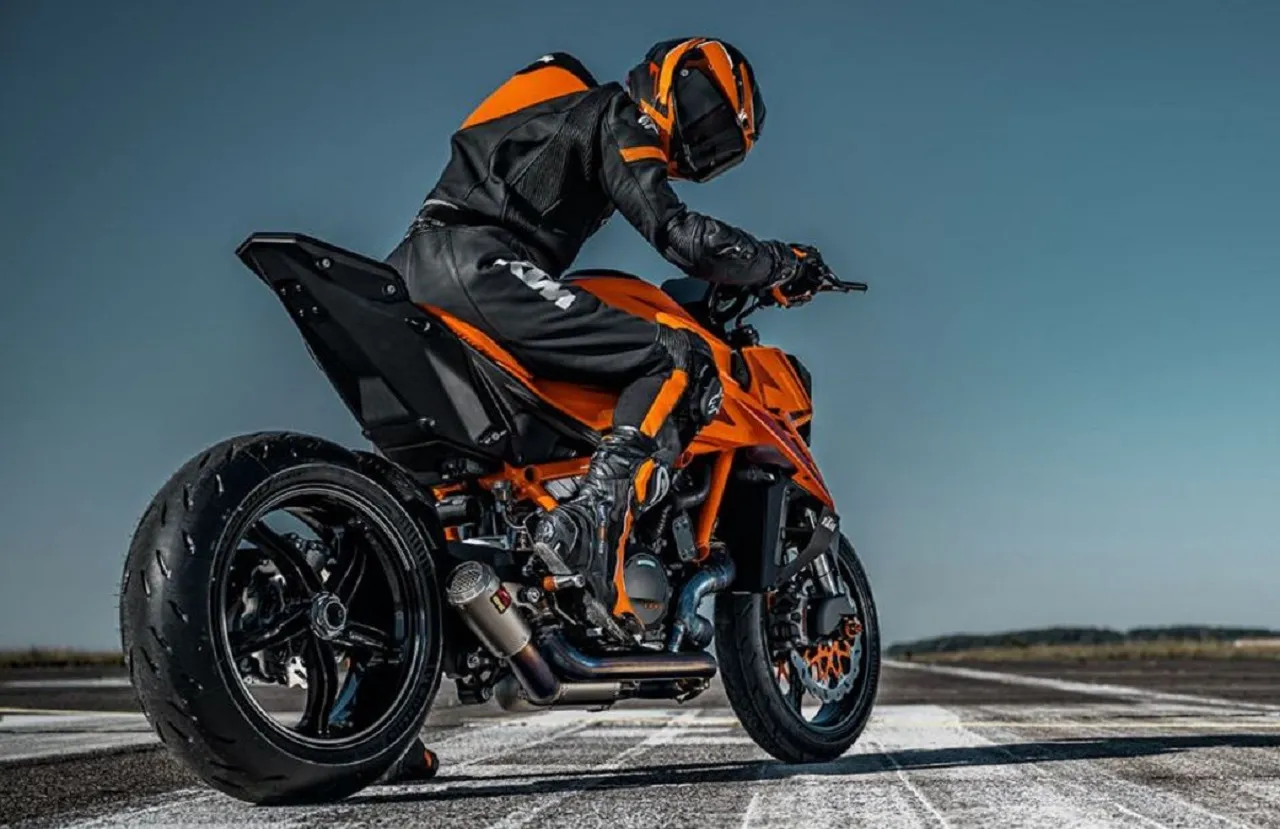 Tampil Berotot, KTM Kirimkan Model 1390 Super Duke R ke Pasar India