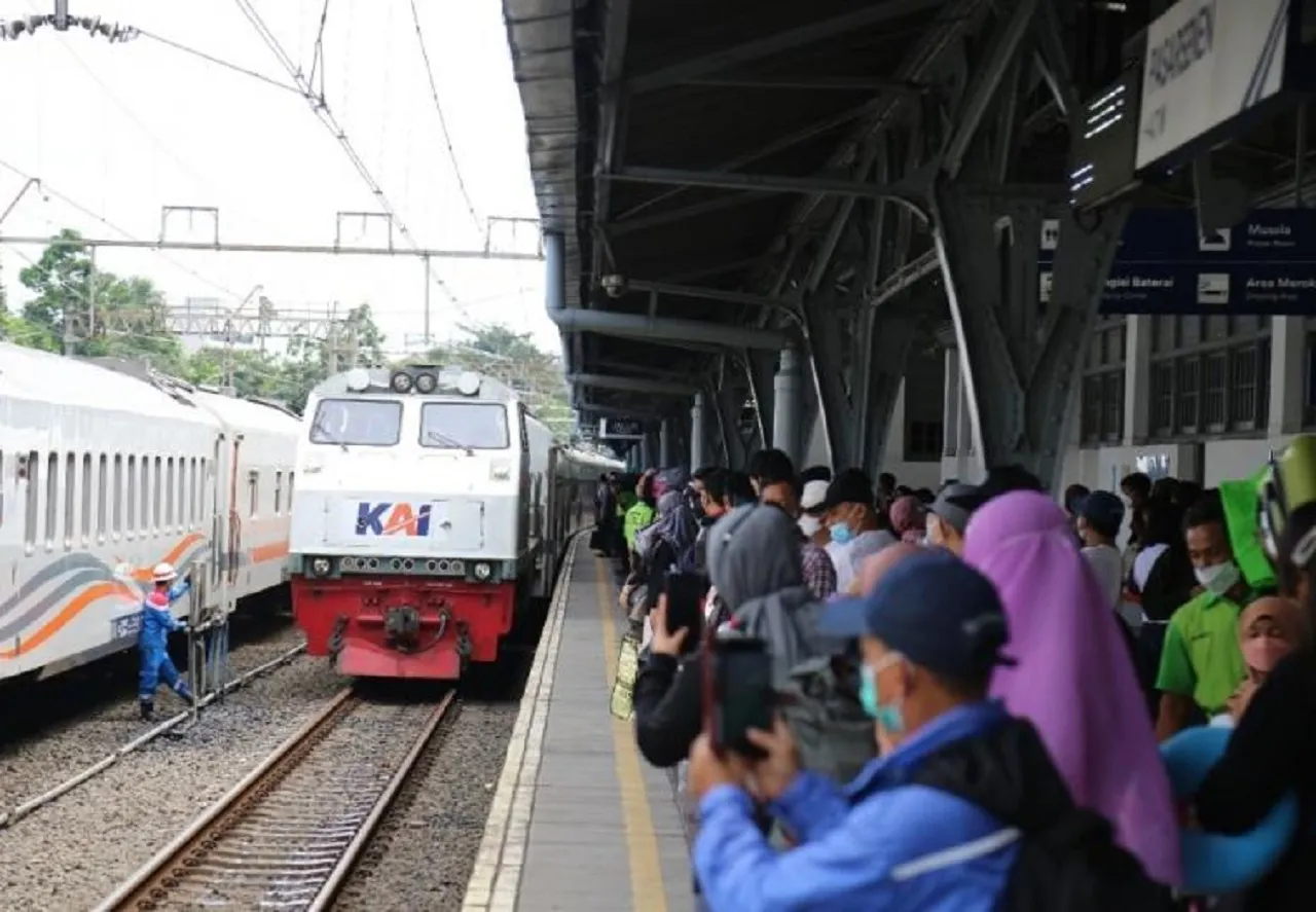 4.201 Tiket KA Jombang Ludes Terjual Jelang Momen Nataru, Mayoritas Jujukan Wisata