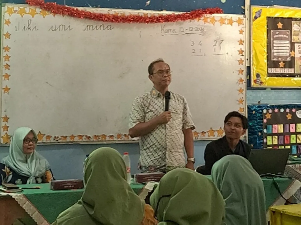 S1 Teknologi Pendidikan UNESA Lakukan Pengadaan Perpustakaan Digital