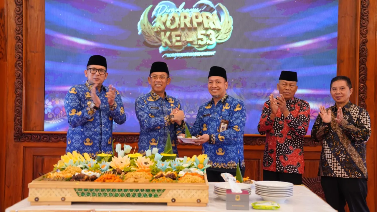 Puncak HUT ke-53, KORPRI Kota Mojokerto Gelar Makan Bersama Jukir dan Tim Gercep Kota Mojokerto