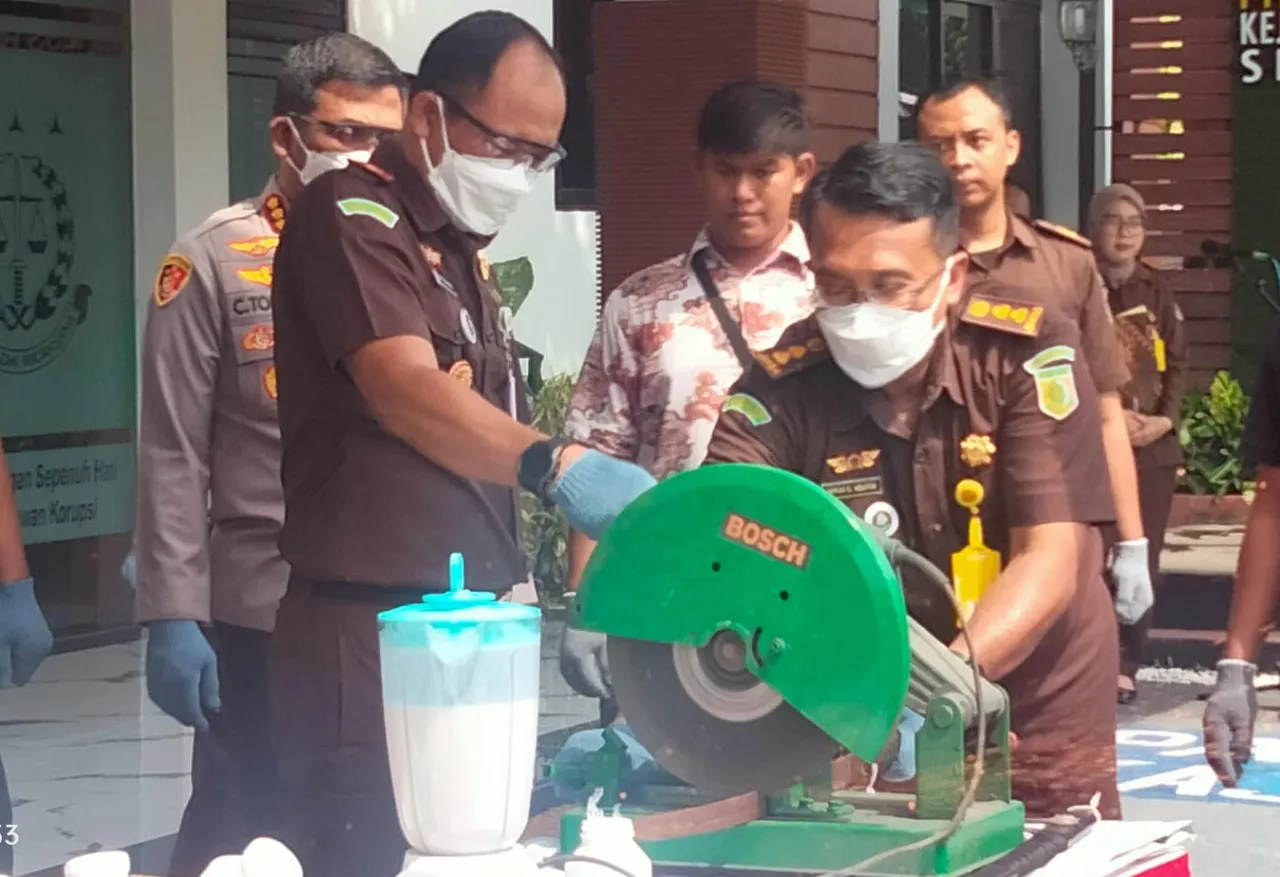 Kejaksaan Sidoarjo Musnah Ribuan BB dari 178 Perkara
