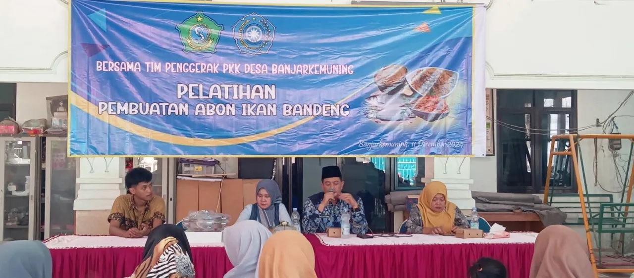 Perkuat Ketahanan Pangan, TP-PKK Banjarkemuning Gelar Pelatihan Pembuatan Abon