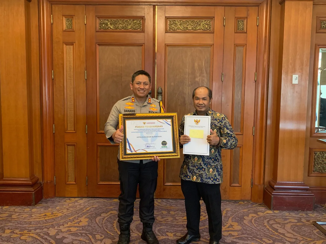 Polres Blitar Kota Terima Penghargaan dari Ombudsman Berpredikat Berkualitas Tinggi