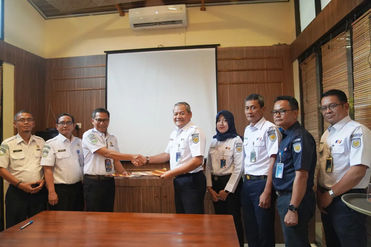 PT KAI Daop 7 Madiun Kolaborasi dengan BMKG Juanda