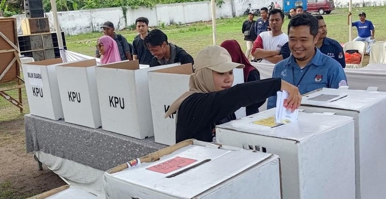 Simulasi pencoblosan pemilu di Banyuwangi.