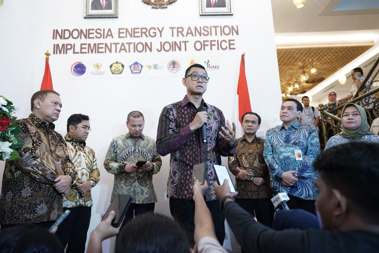Dirut PLN Darmawan Prasodjo saat peluncurkan Indonesia Energy Transition Implementation Joint Office atau Rumah Perancangan Aksi Transisi Energi Nasional (PATEN) di Kebayoran Baru, Jakarta, Rabu (17/1/2023). Foto/Humas PLN