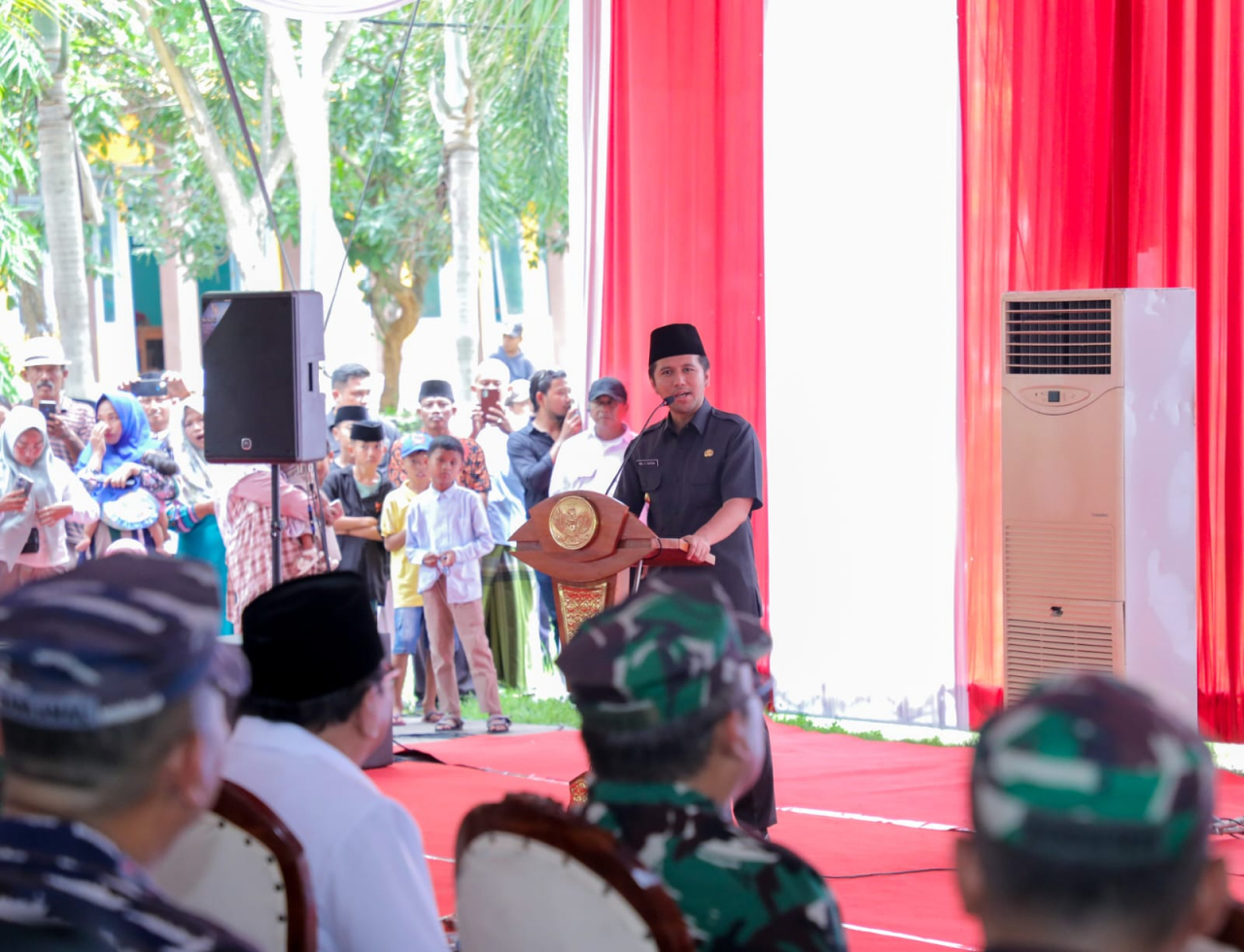 Peresmian Eksplorasi dan Pipanisasi Sumber Air Bersih se-Madura di Ponpes Al-Anwar Patereman, Kec. Modung, Kab. Bangkalan Selasa (23/1/2024).SP/JATI