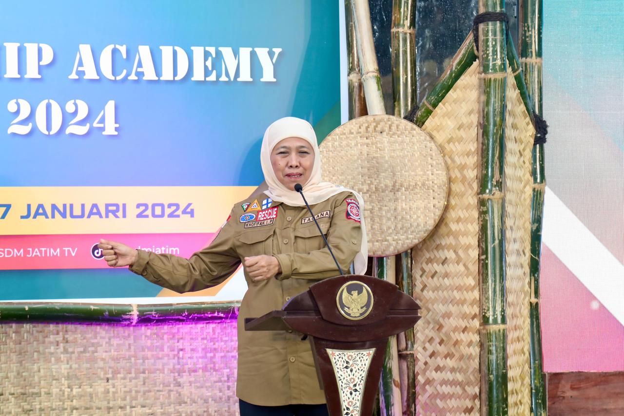 Gubernur Jawa Timur (Jatim) Khofifah Indar Parawansa ajak Kepala Organisasi Perangkat Daerah (OPD) untuk ikuti Pelatihan Disaster Leadership Academy (DiLA) di Coban Rais Kota Batu, Sabtu (27/1/2024). SP/Biro Adpim Pemprov Jatim