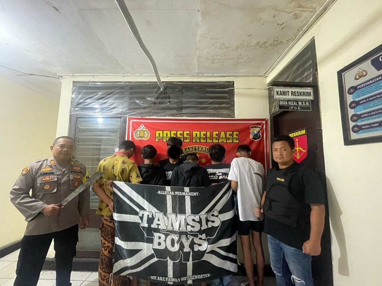 Anggota gengster Tamsis Boys diamankan polisi. SP/Istimewa