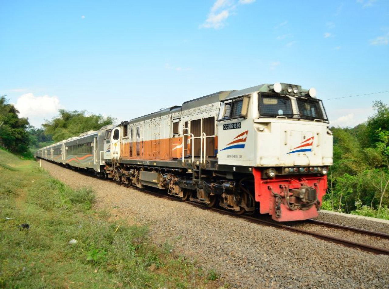 Penjualan tiket kereta api pada periode angkutan Lebaran 2024 dimulai. SP/SURA