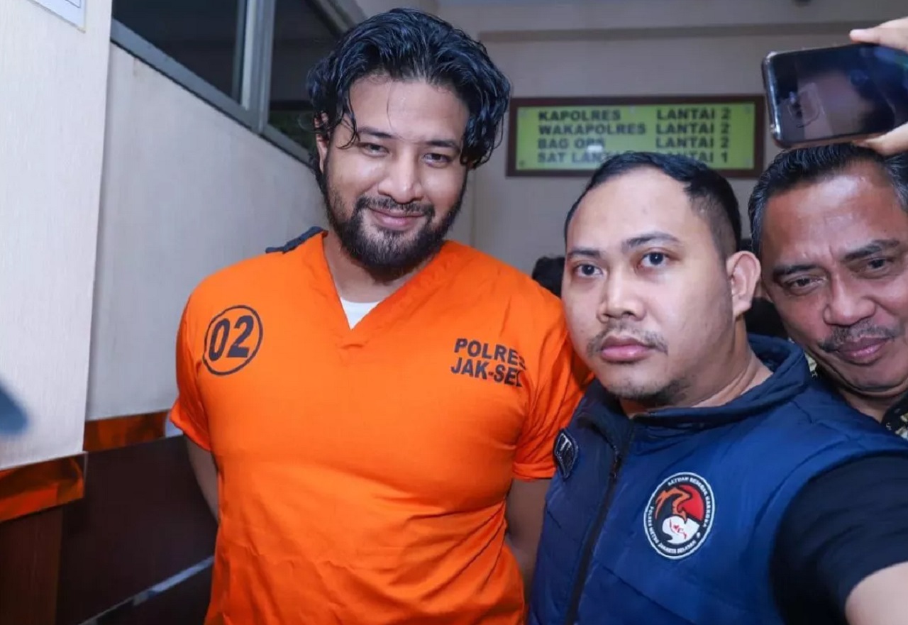 Ammar Zoni saat diamankan kepolisian terkait kasus narkoba. SP/ JKT