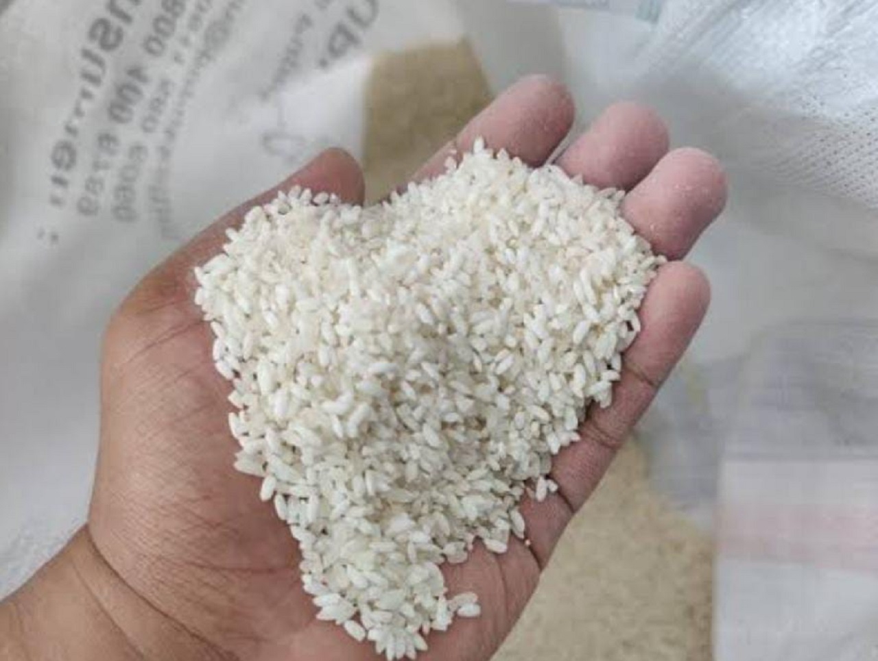 Beras premium di Kota Malang alami kenaikan yang signifikan. SP/ Mashuri