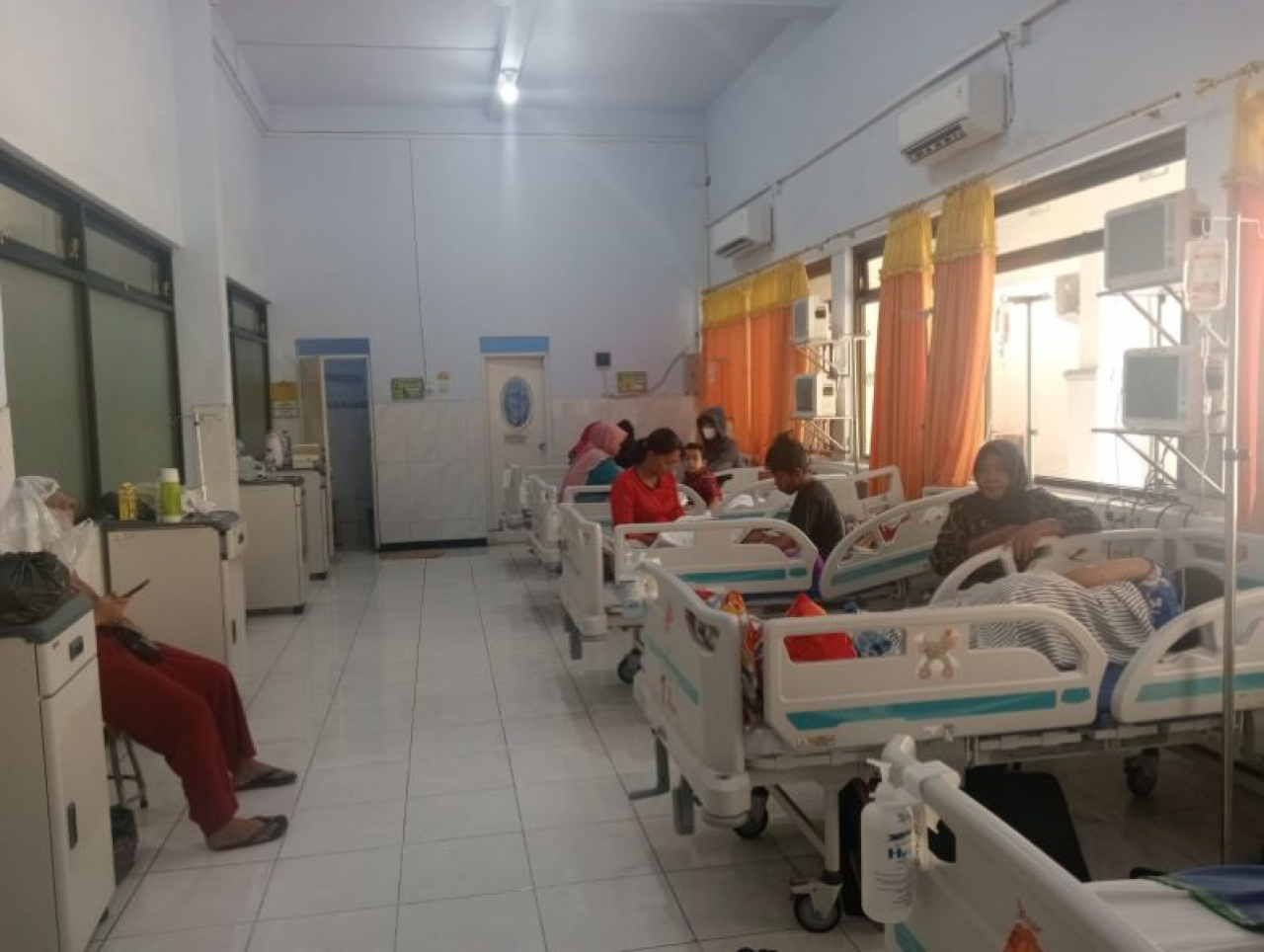 Pasien DBD menjalani perawatan di RSUD Kabupaten Jombang.