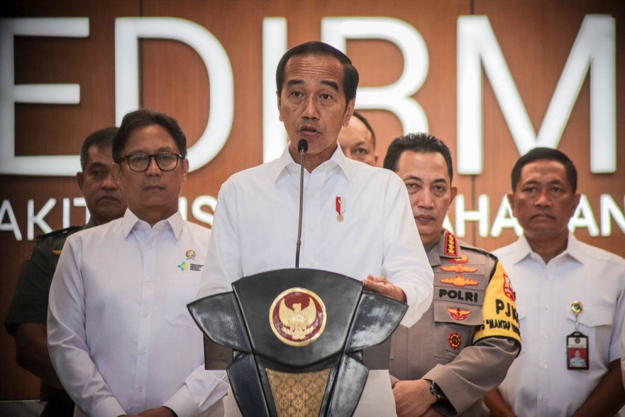 Presiden Jokowi saat meresmikan RS PPN Panglima Besar Soedirman Jakarta. Dalam kesempatannya, Jokowi juga meminta pertemuannya dengan Surya Paloh, jangan diperdebatkan. (foto: jamal ramadhan/kumparan)