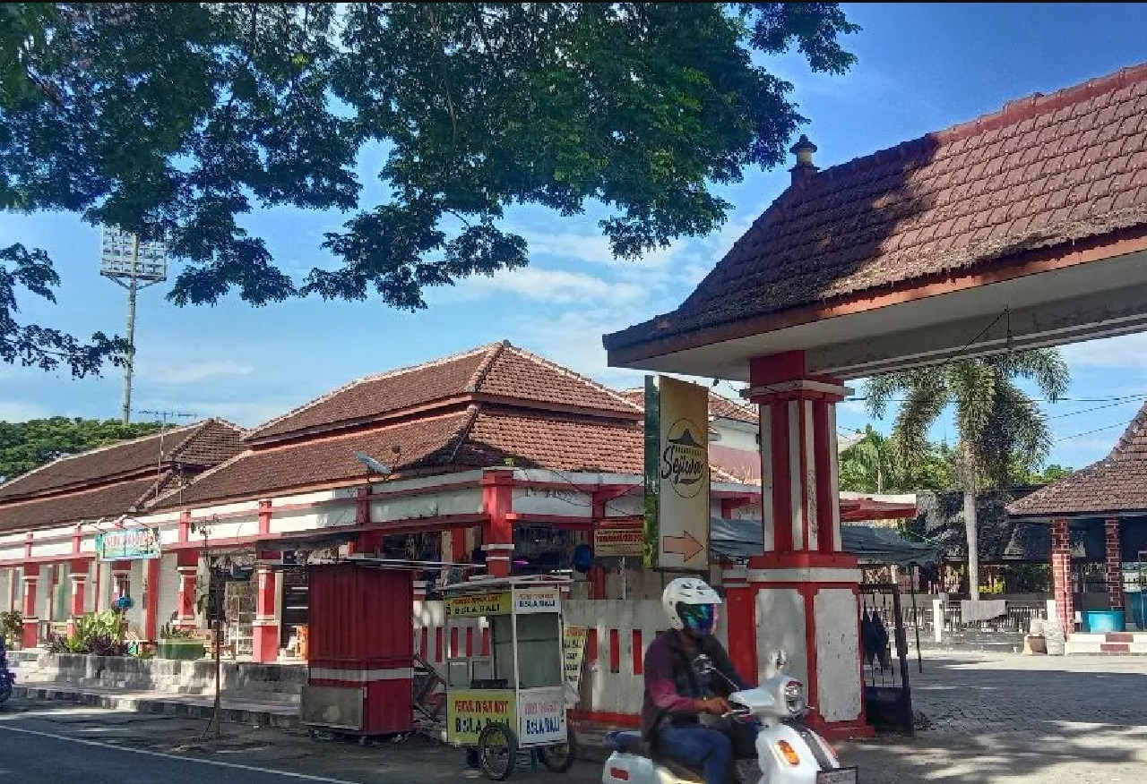 Penampakan dari luar Pasar ikan hias Kota Blitar. SP/ BLT