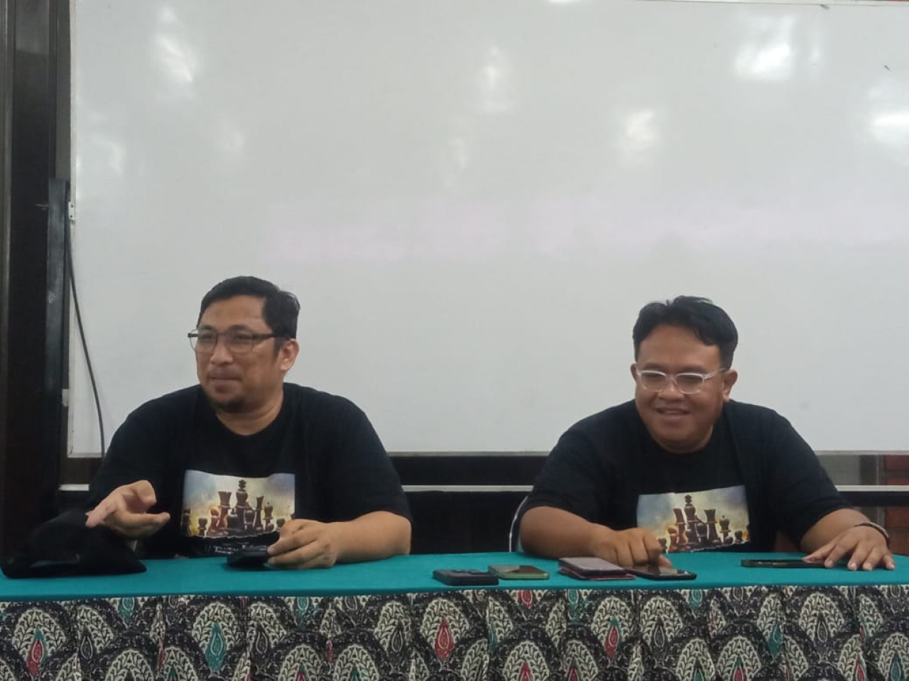 Acara nobar dan diskusi film Dirty Vote di Universitas Katolik Widya Mandala, Surabaya, Rabu, (21/2/2024). SP/Aini